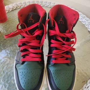 Air jordan 1 retro gucci green size 10.5